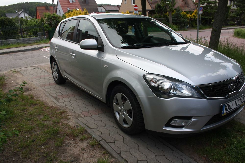 kia ceed 1.4 benz,hatchback, 2011r