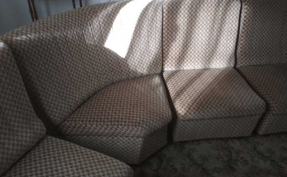 Sofá de 4 elementos em tecido