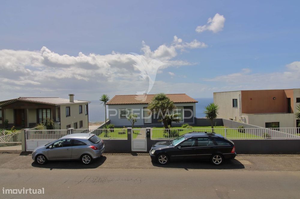 Moradia T5 com Vista Mar e Ilhéus
