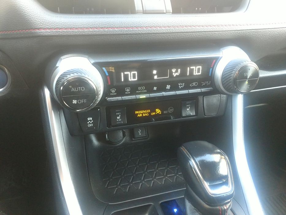 Toyota raf 4 plug-in prime