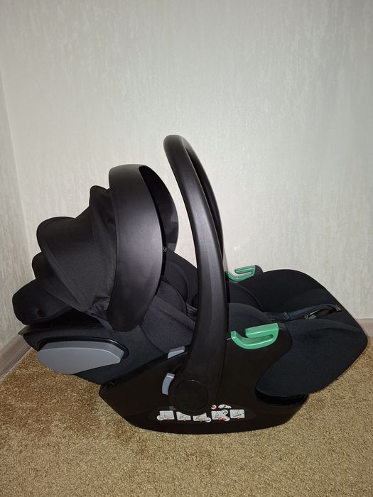 Продам дитячу автолюльку