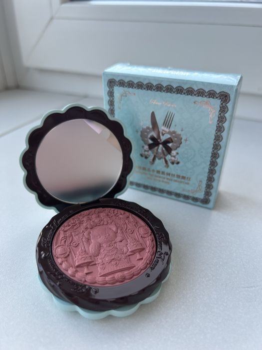 Рум’яна Flower Knows The Sweetie Bear Silk Satin Blush