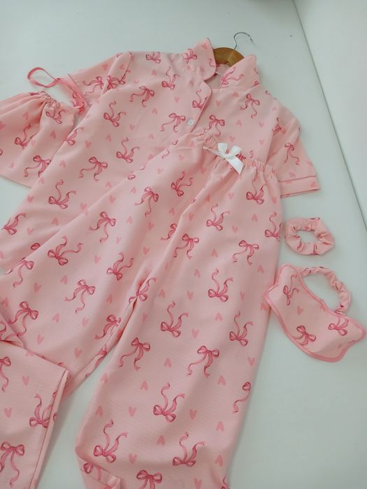 Нова піжама з аксесуарами