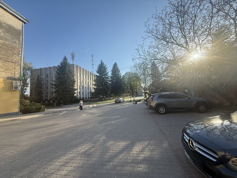 Продаж ексклюзивної 3-кімнатної квартири в центрі Самбора