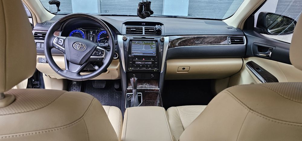 Продам Toyota Camry PREMIUM