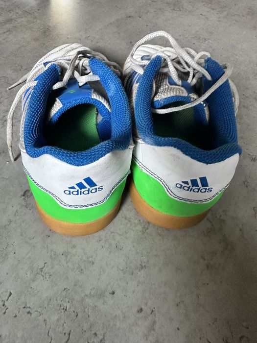 Halówki Adidas rozm.33