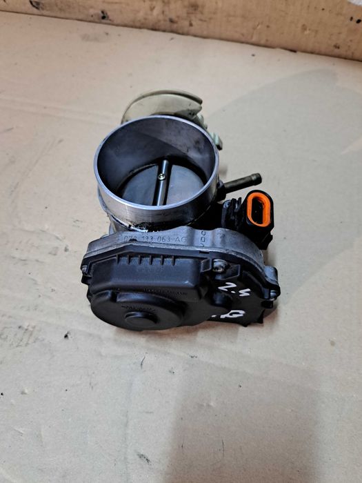 Przepustnica Audi A6 C5 2.4 V6 -063AG