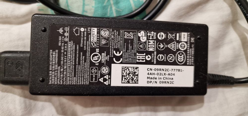 Laptop DELL inspiron 15 Seria 3000