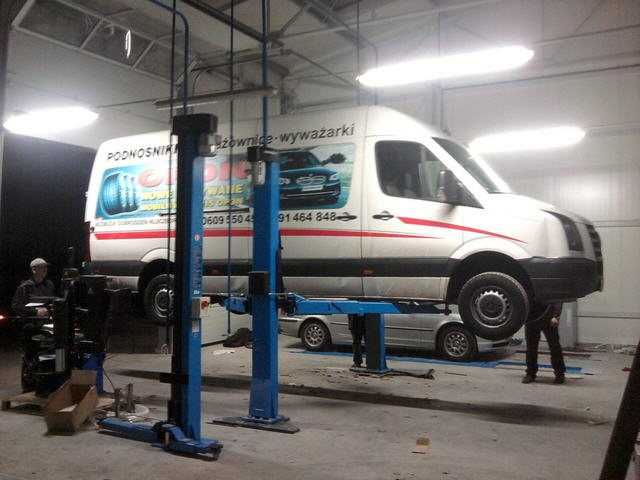 Podnośnik śrubowy dwukolumnowy HOFMANN MTF 3000 do 3 ton