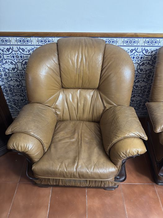 Sofa Antigo em couro