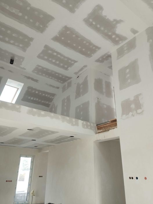 Kafelkowanie  Tynki   Sufity podwieszane    Malowanie  Gładzie Gipsowe