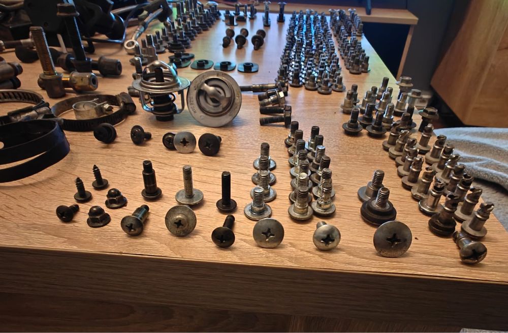 Sruby do owiewek honda oryginalne