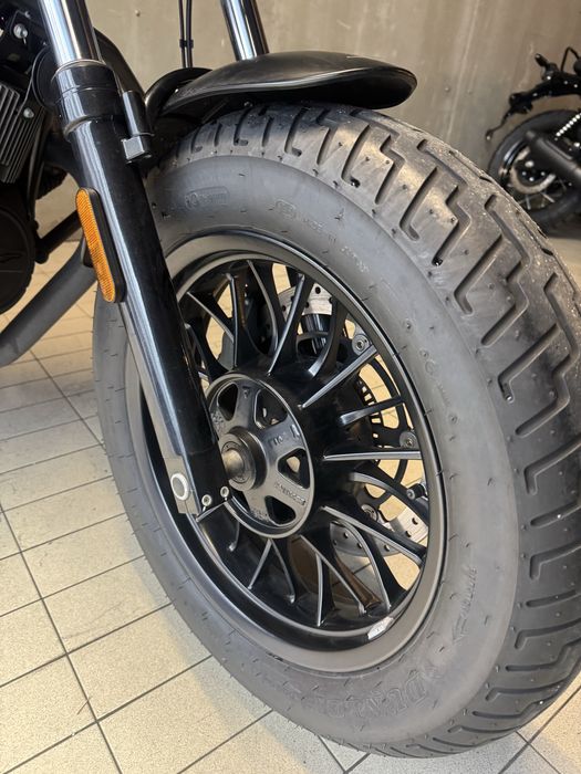 Moto Guzzi V9 bobber