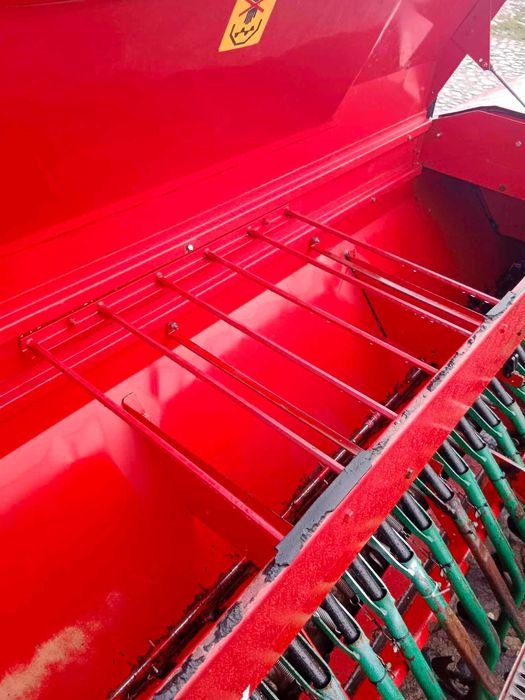 Agregat uprawowo siewny KVERNELAND APOLLO DR.4