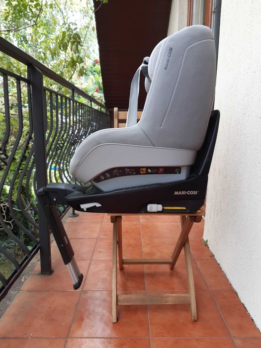 Fotelik Maxi Cosi Pearl Pro 2 i-Size z bazą Maxi Cosi FamilyFix 2