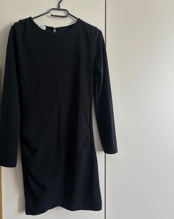 Sukienka mini czarna z zakładką