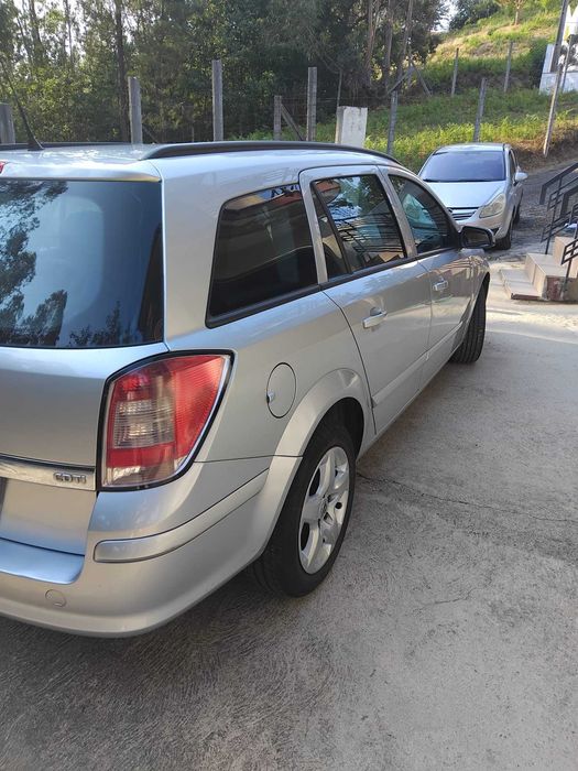 Opel Astra Caravan — fotografia 6