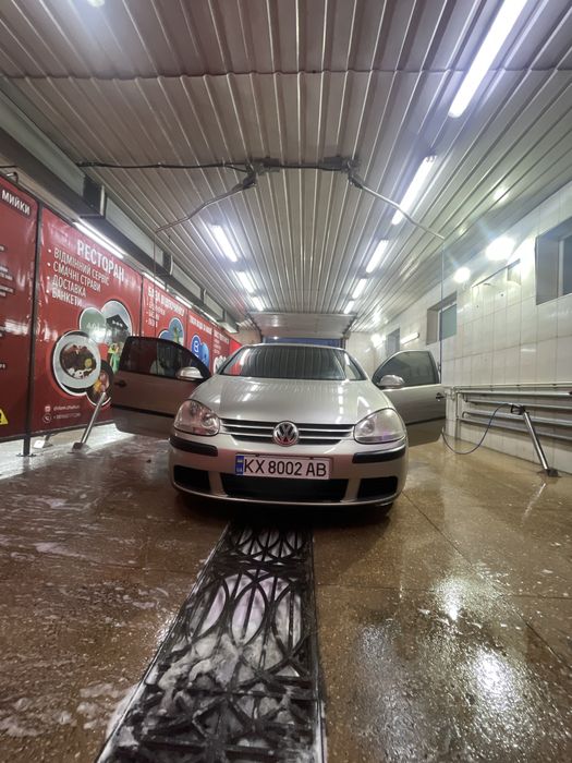 Гольф 5  1.4 бенз