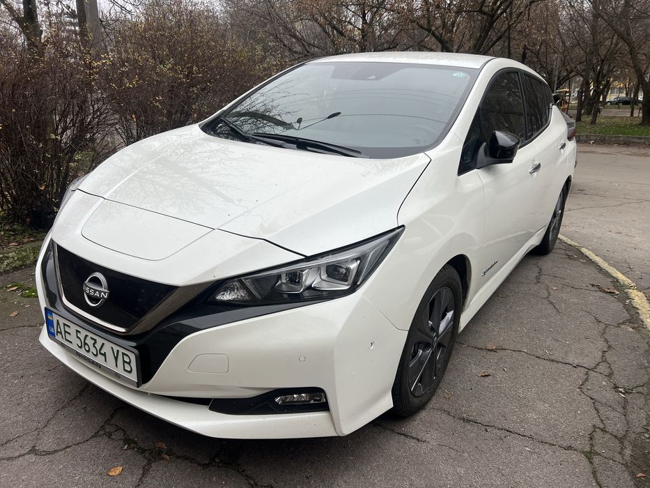 Аренда авто 40/62 кВт (!) электро Ниссан Лиф leaf