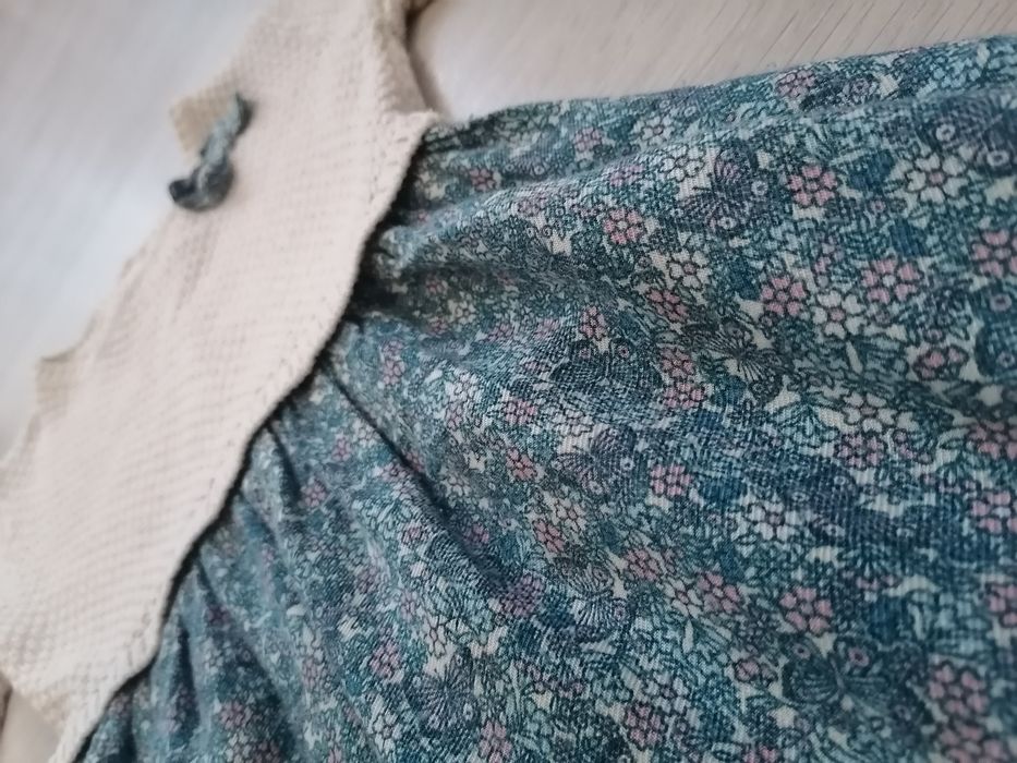 Sukienka z łączonych materiałów