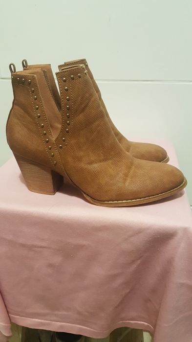 Buty nr.38 Day Vine  skórzane wiosenno-jesienne.