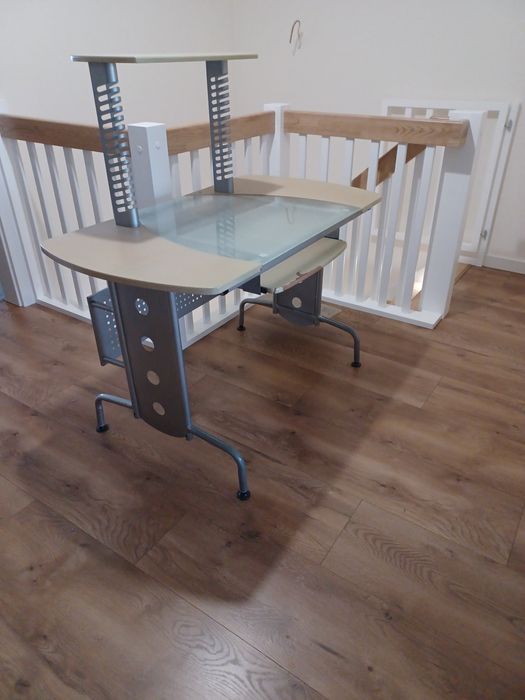 Biurko dla gracza. Pod komputer.