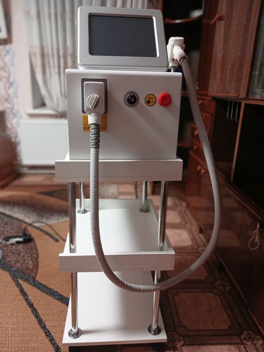 Діодний лазерний апарат для видалення волосся  стан нового