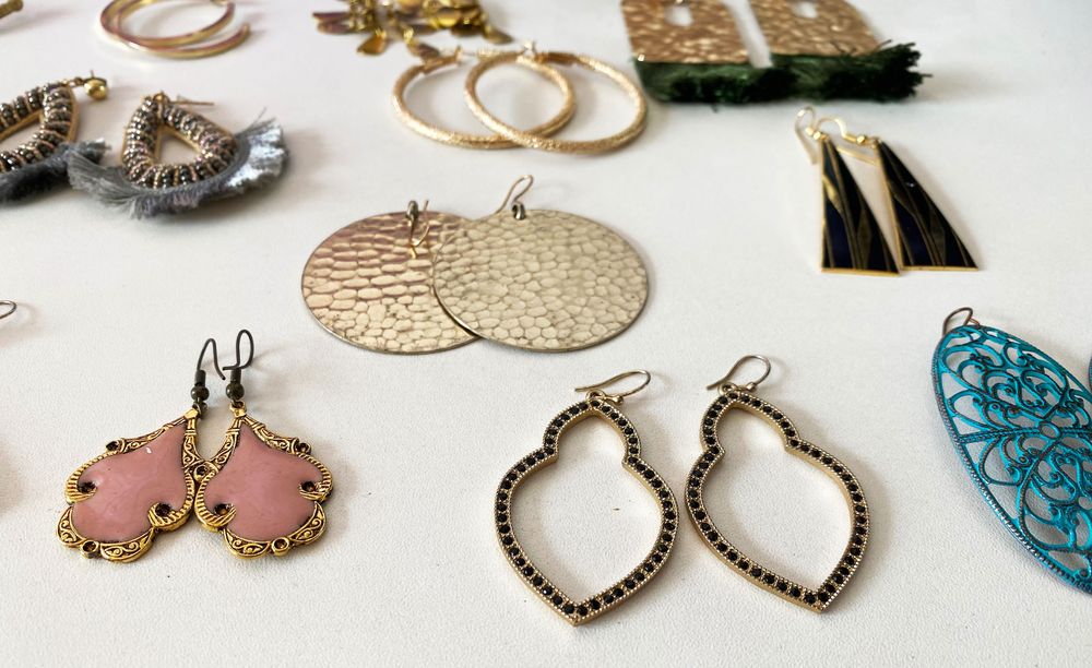 Coleção de 14 pares de brincos, tudo NOVO!