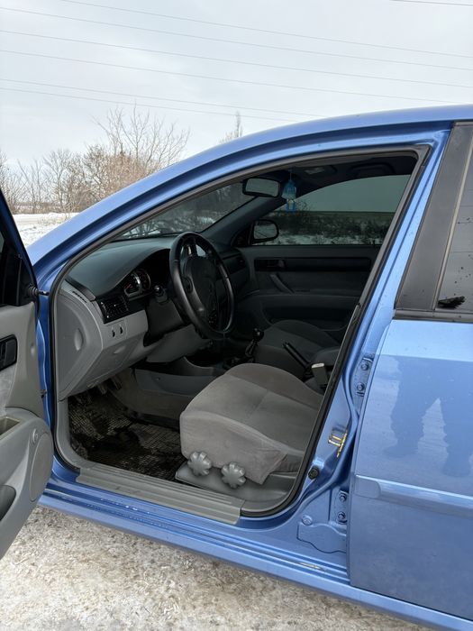 продам машину Chevrolet