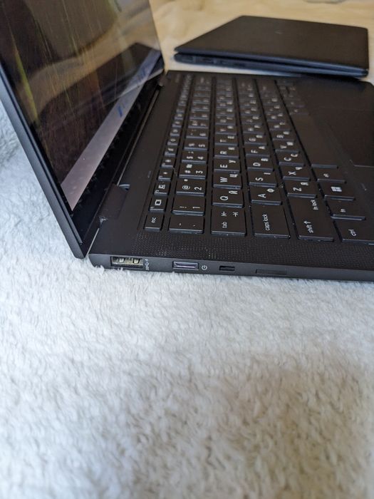 HP Elite Dragonfly Max 13.3" Touchscreen Intel IRIS XE Graphics i7 11th 16GB 1TB SSD