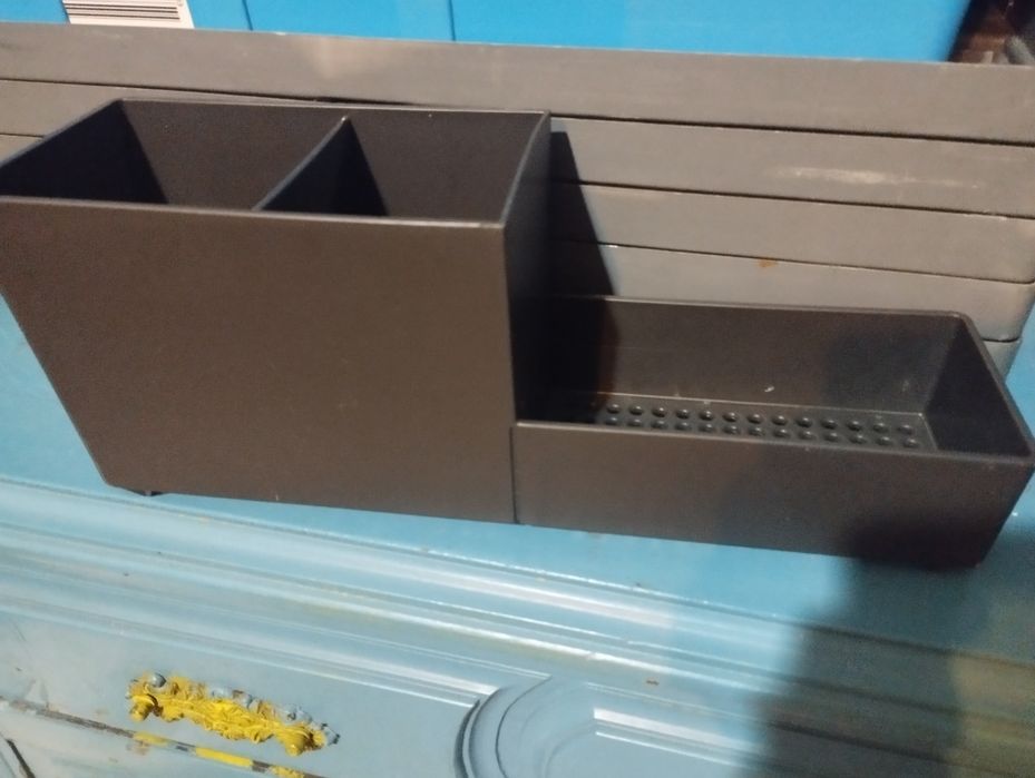 Vendo organizador de talheres e de detergente