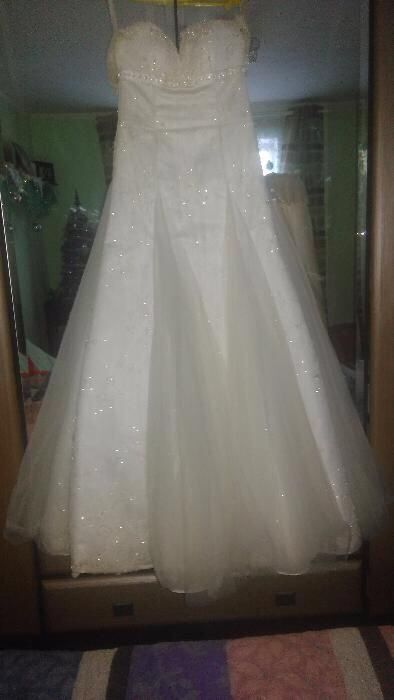 Весільна сукня