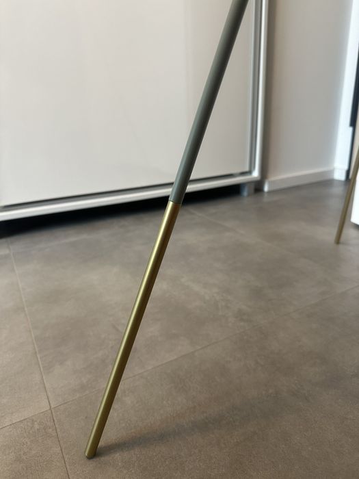 Lampa stojąca podłogowa