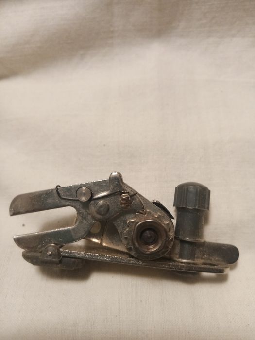 Насадка к швейной машинке ,,Зиг- Заг,,