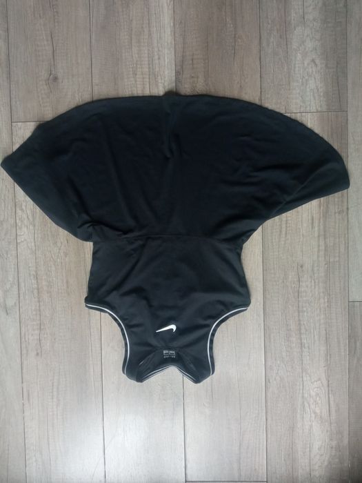 Sukienka Nike na 11-12 lat (146 - 152cm)
