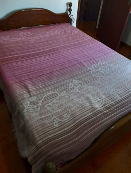 Quarto completo (estrutura de cama, cómoda, roupeiro) aceito propostas