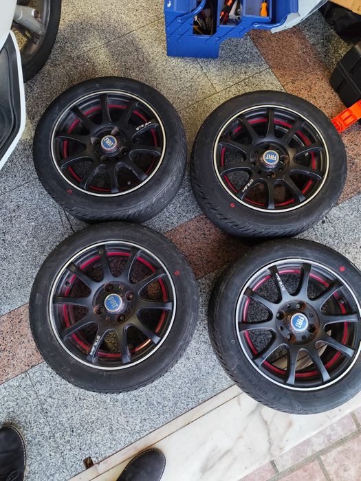 Jantes 13 com pneus 4 parafusos