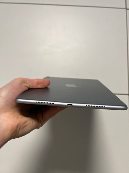 ipad pro 9,7 - купити планшети - Ціна на OLX.ua