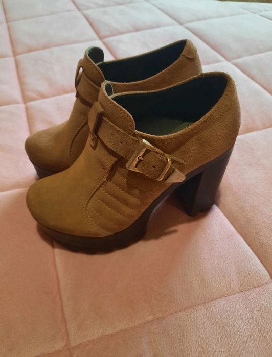Botins castanhos