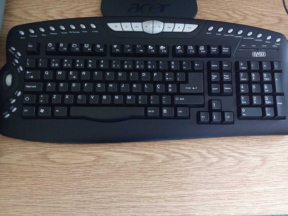 Monitor Acer (oferta teclado)