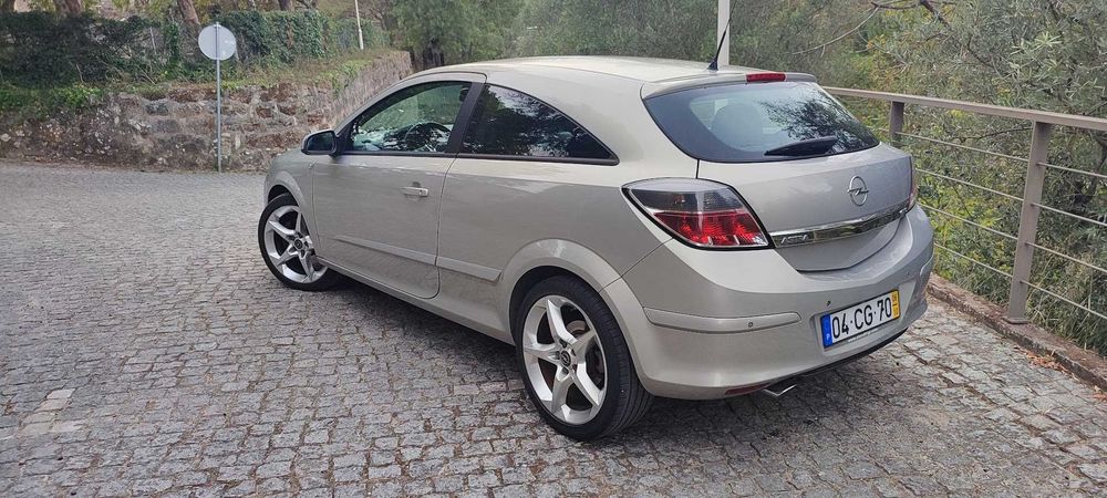 Opel Astra H GTC 1.9 CDTi Sport 150 cv