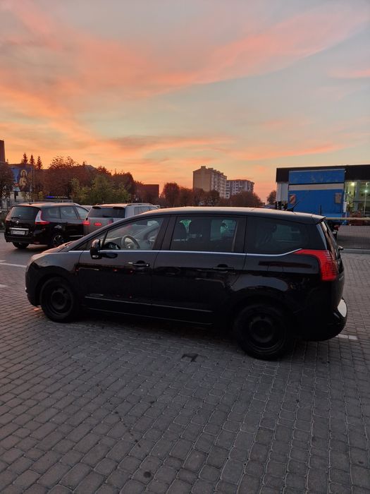 Продам Peugoet 5008