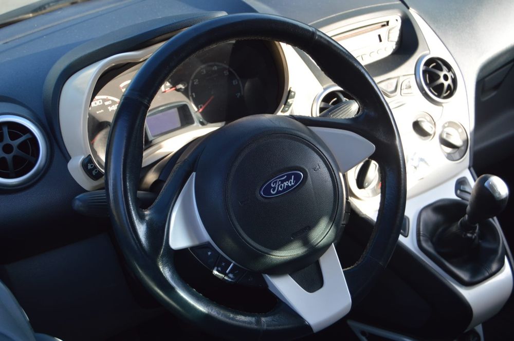 Ford Ka Titanium Poucos km