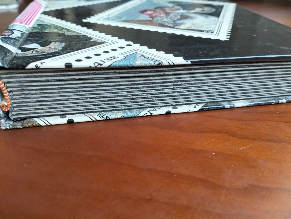 Antigo álbum para selos