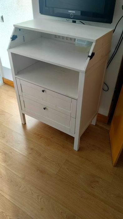 Commode (IKEA) -