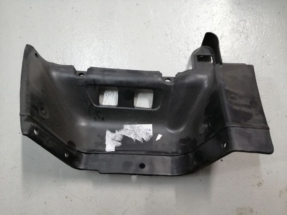 Estribo / Estribos pousa pé da Isuzu Nkr 1996 --