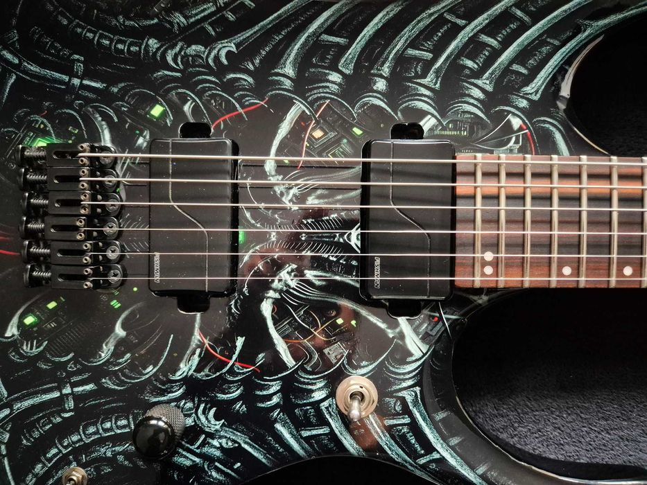 Ibanez RG RGD 61 ALA - baryton, Fishman Fluence Modern, grafika Alien
