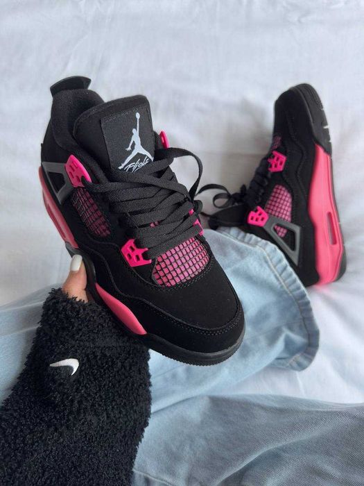 Женские кроссовки Nike Jordan 4 "Retro Neon Pink" Размеры 36-41