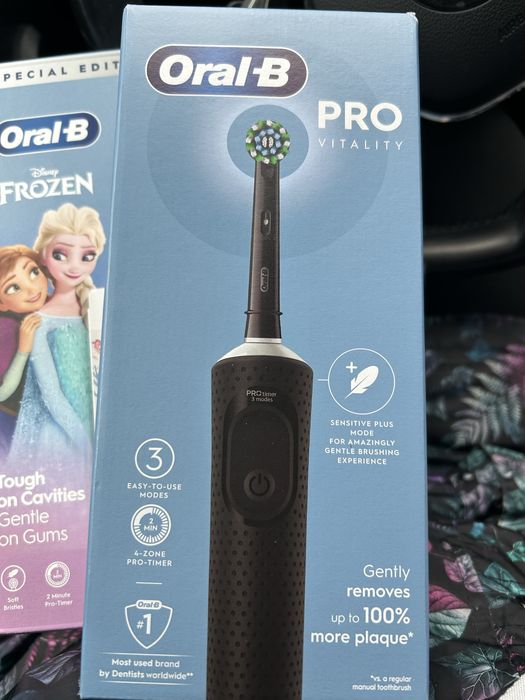 Szczoteczka oral b provitality czarna nowa