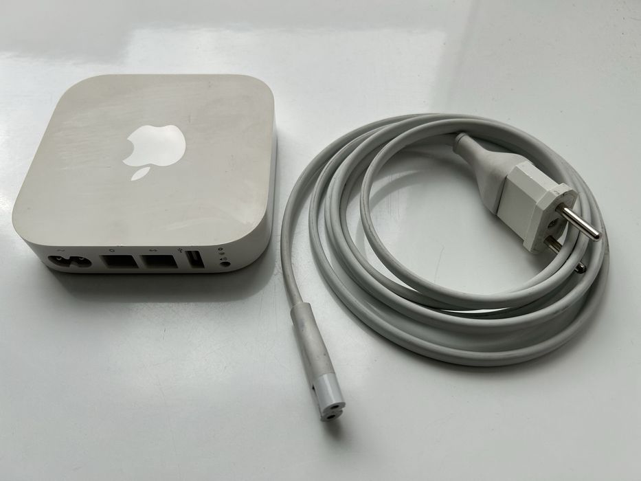 Роутер-маршрутизатор Apple AirPort Express